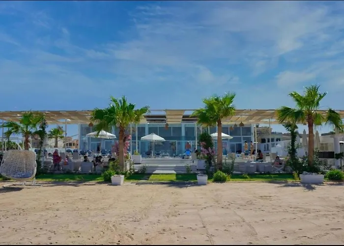 Selena Bay With Private Beach,sea View מלון דירות