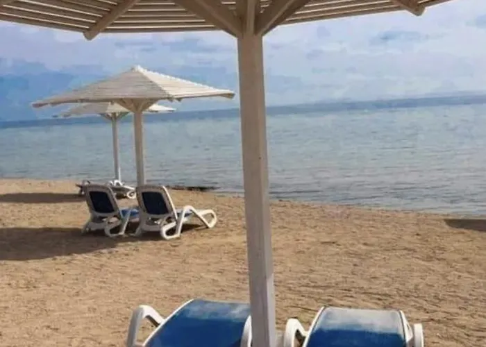 Selena Bay With Private Beach,sea View מלון דירות הורגהדה